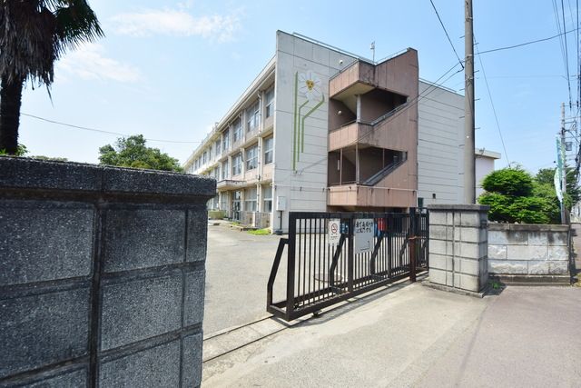 小学校　寒川町立旭小学校（小学校）まで2070m