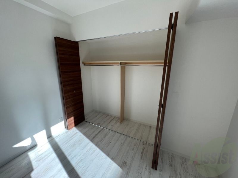 収納　寝室の収納です。部屋がすっきり片付きます。