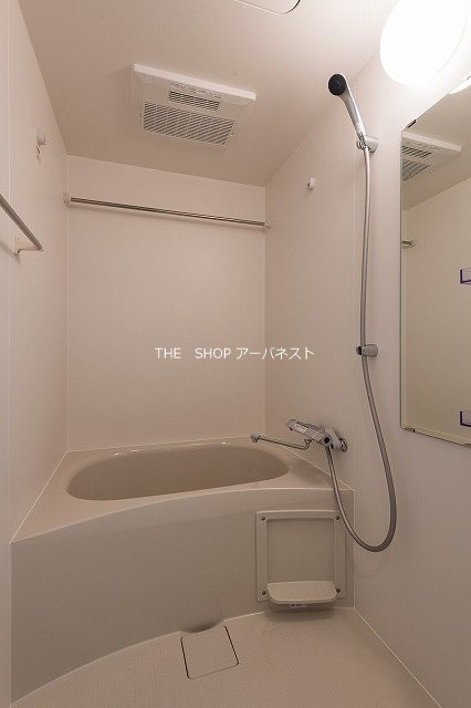 バス・シャワールーム　浴室乾燥機つき