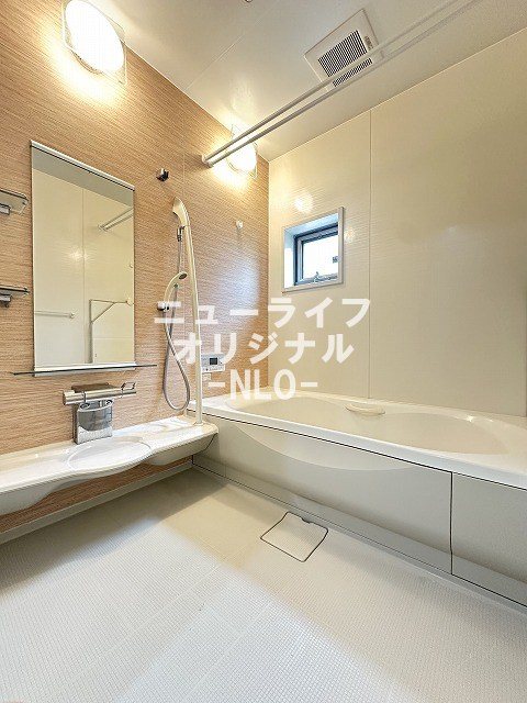 バス・シャワールーム　※同一仕様の別部屋写真の為、現況優先となります。