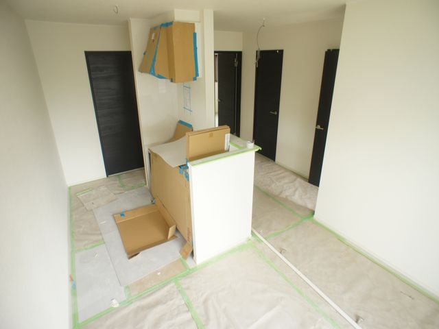 キッチン　便利な吊戸棚が付いています♪