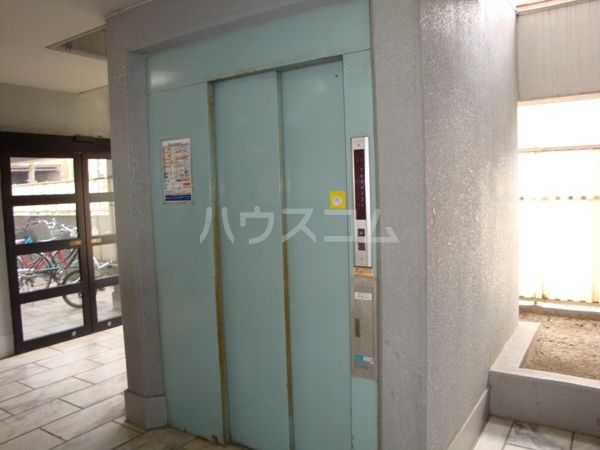 ロビー