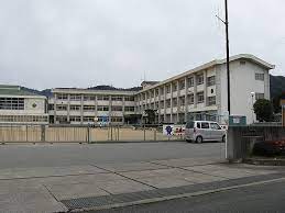 小学校　市川町立甘地小学校（小学校）まで1475m