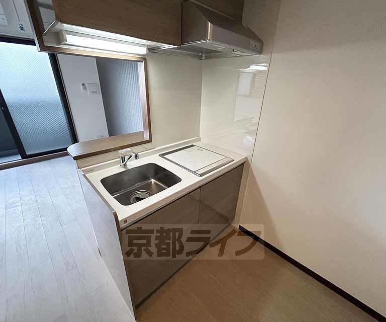キッチン　収納スペース多数