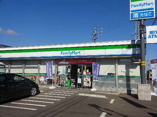 コンビニ　ファミリーマート 千曲八幡店（コンビニ）まで567m
