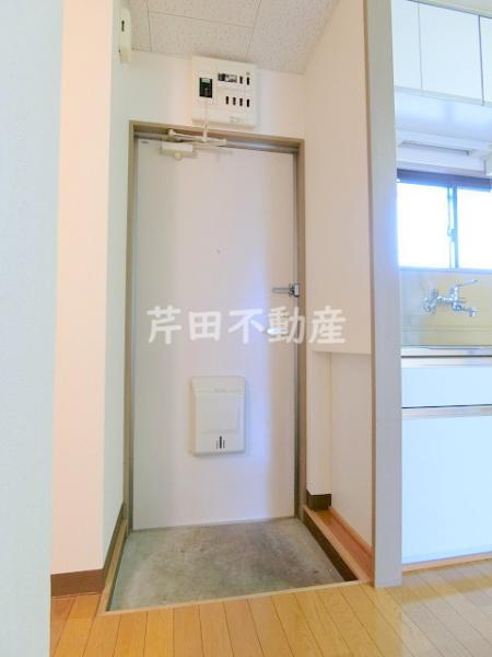 玄関　写真は別のお部屋です。別室参照