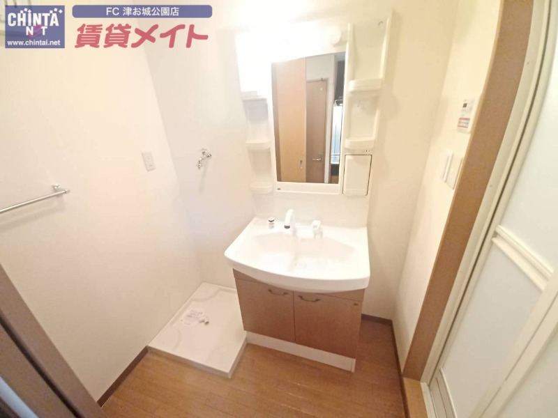 洗面設備　同型反転タイプ画像