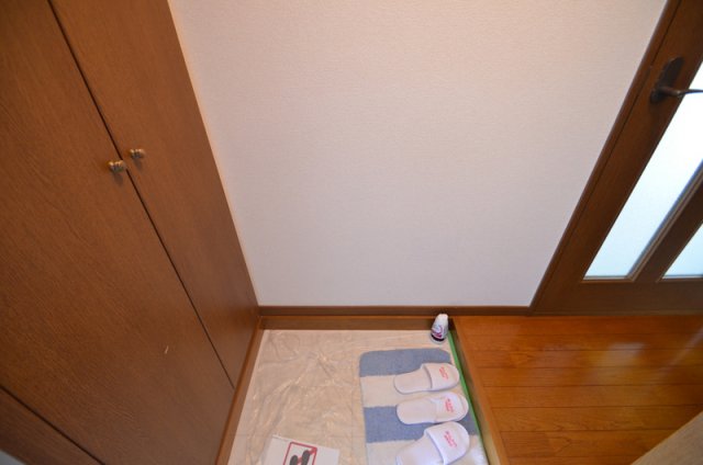 玄関　収納付玄関