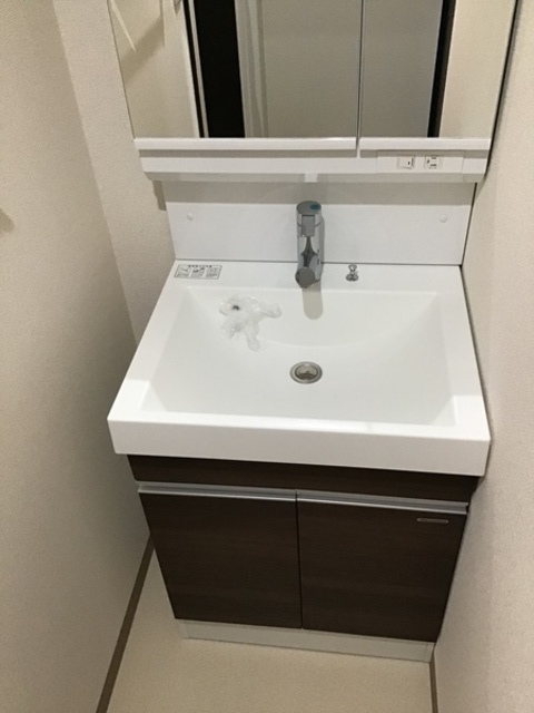 洗面設備　同仕様