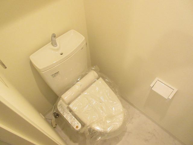 トイレ　※参考として他のお部屋の写真です