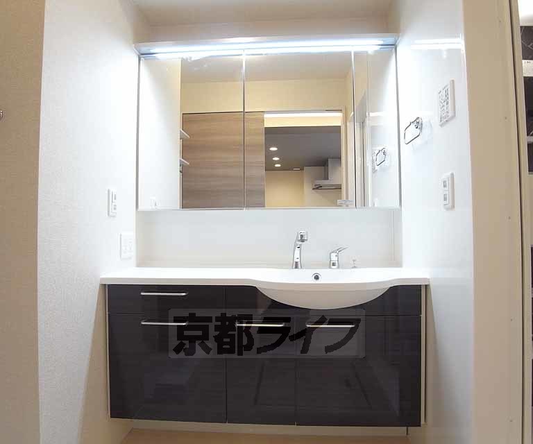 洗面設備　・お問い合わせは京都ライフ出町柳店まで・
