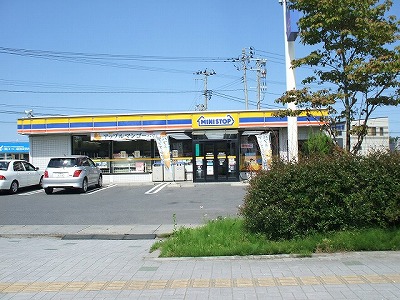 その他　ミニストップ八戸ニュータウン店（その他）まで800m