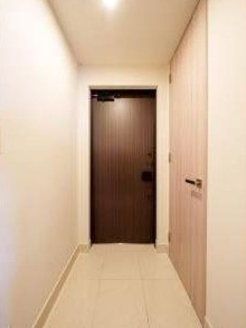 玄関　※別部屋参照写真