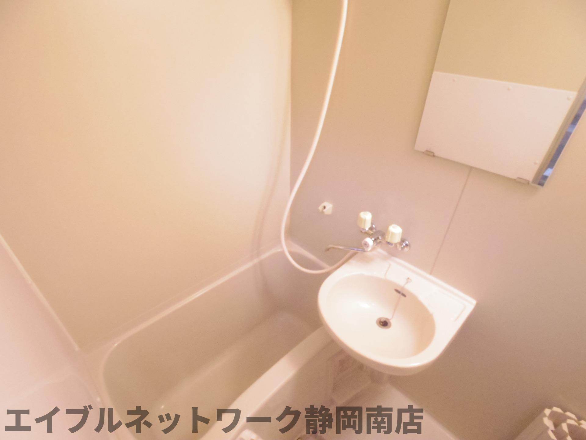 バス・シャワールーム　きれいなお風呂です