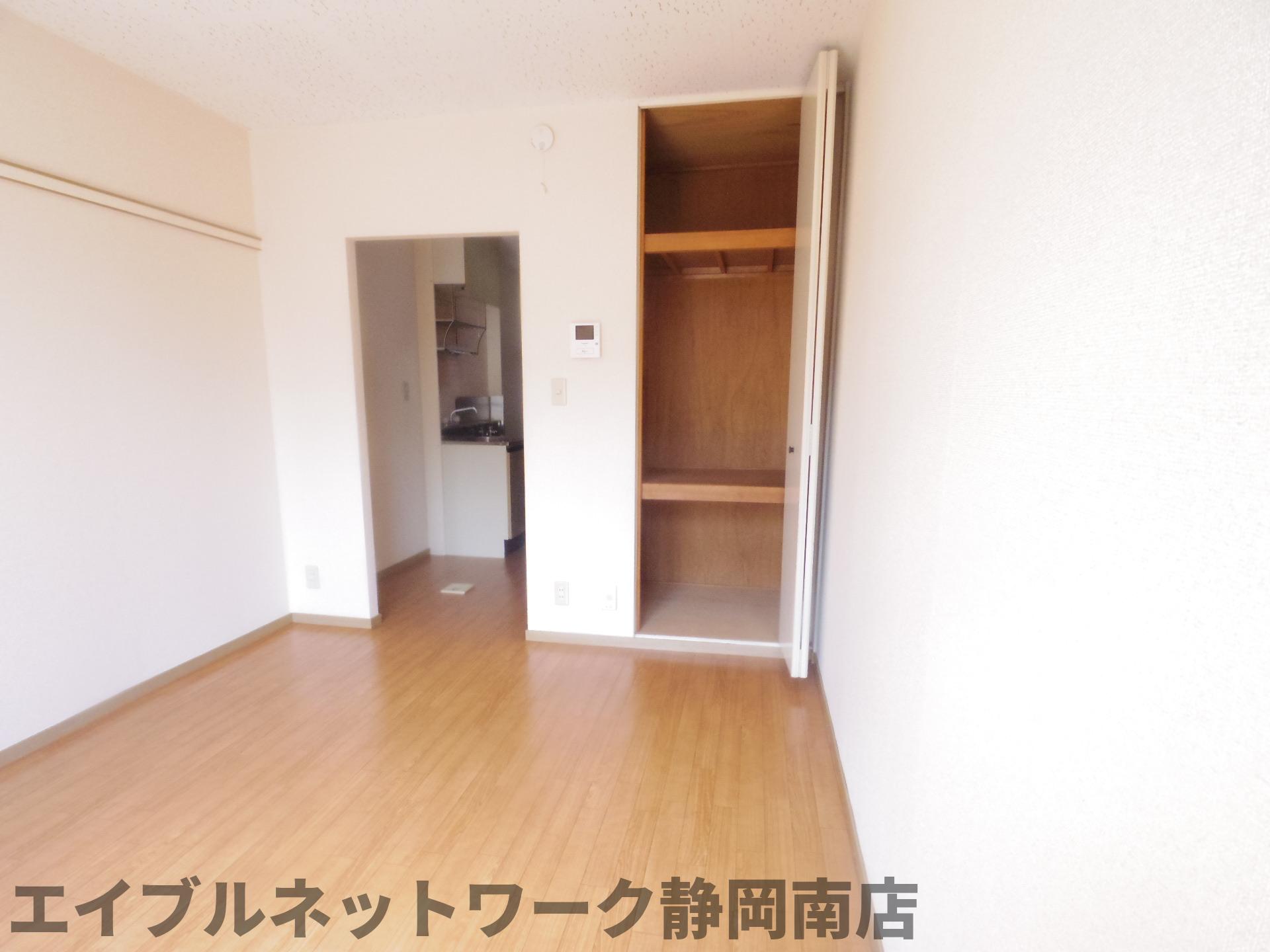 その他　おしゃれな居間です
