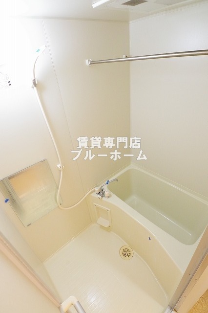 バス・シャワールーム　鏡のあるお風呂です！