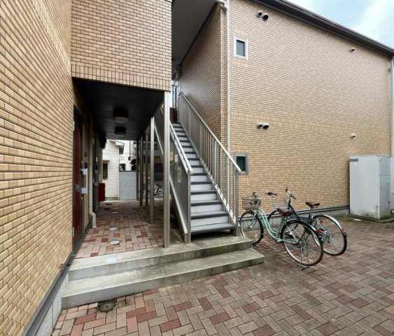 エントランス　清潔なエントランスです