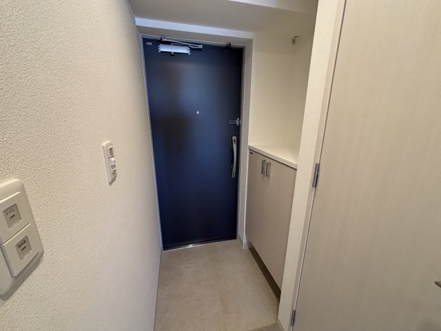Alivis神戸駅前の玄関写真