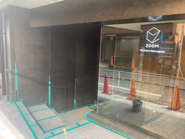 エントランス　ZOOM横浜桜木町