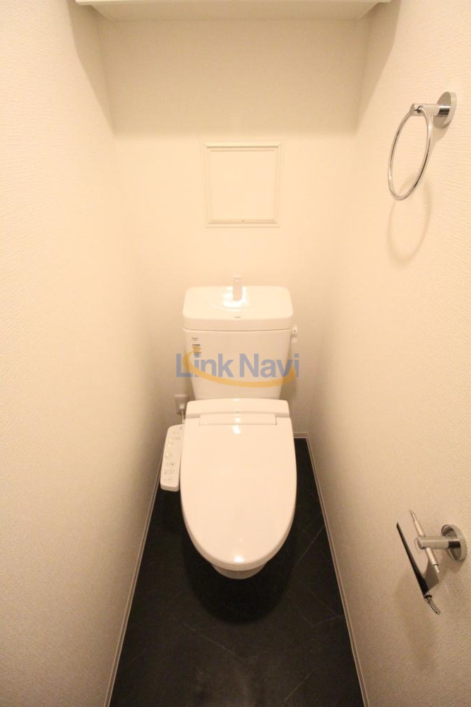 アドバンス江坂ラシュレのトイレ写真