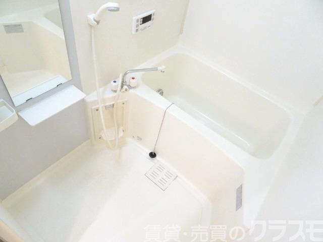 バス・シャワールーム　浴室乾燥機＆追い焚き機能付きバス♪