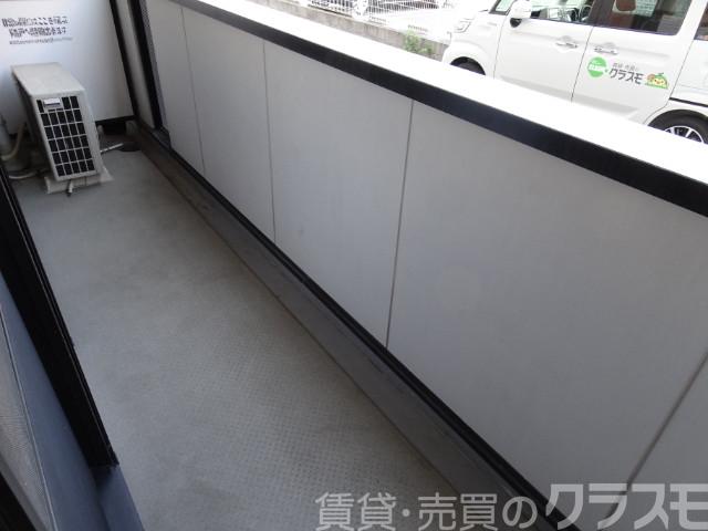 バルコニー　朝日が差し込む東向きバルコニー♪