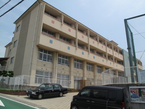 小学校　東垂水小学校（小学校）まで806m