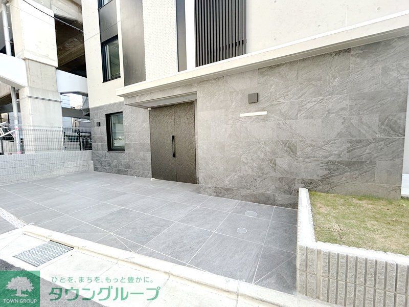 エントランス　部屋探しは株式会社　タウンハウジング　までお気軽にお問合せ…