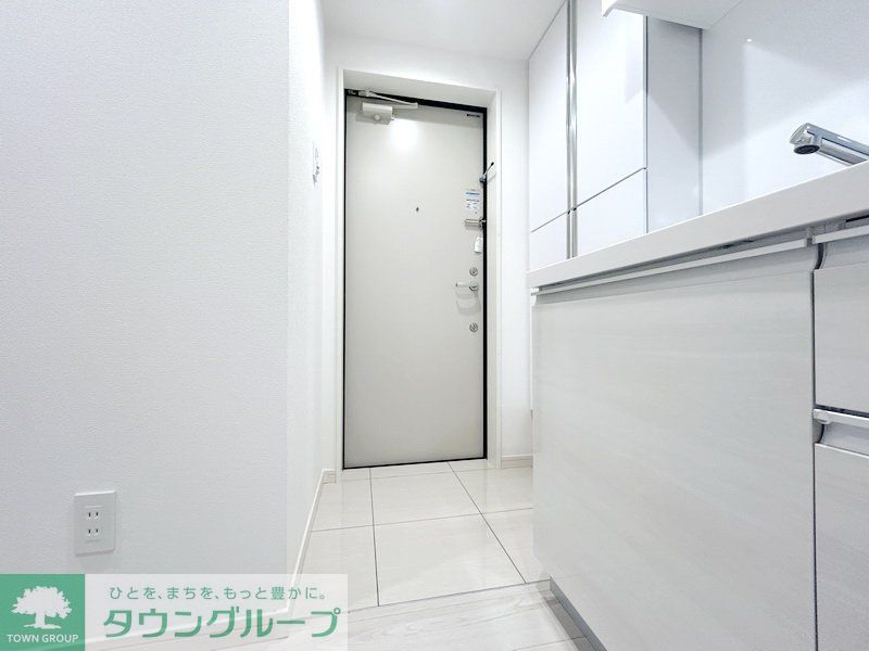 玄関　お部屋探しは株式会社　タウンハウジング　までお気軽にお問合…
