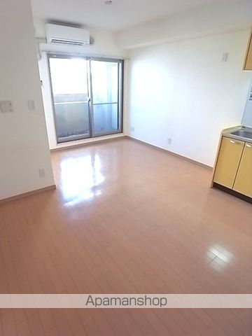 セントロイヤルクラブ谷町の居間写真
