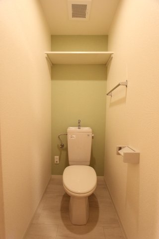 トイレ　落ち着いたトイレです