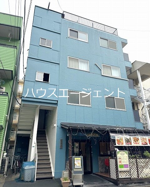 建物外観　4階建てのマンションです。