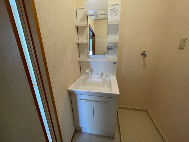 洗面設備　独立洗面台です。