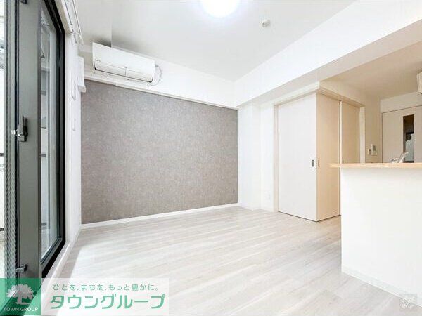 ポルタニグラ千種 2番手も受付中!の居間写真
