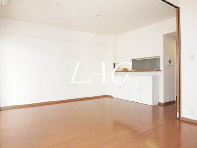 居室・リビング　洋室のお部屋です。（同一仕様）