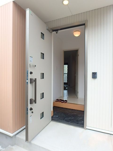 プライムアセットT-HOUSEの玄関写真