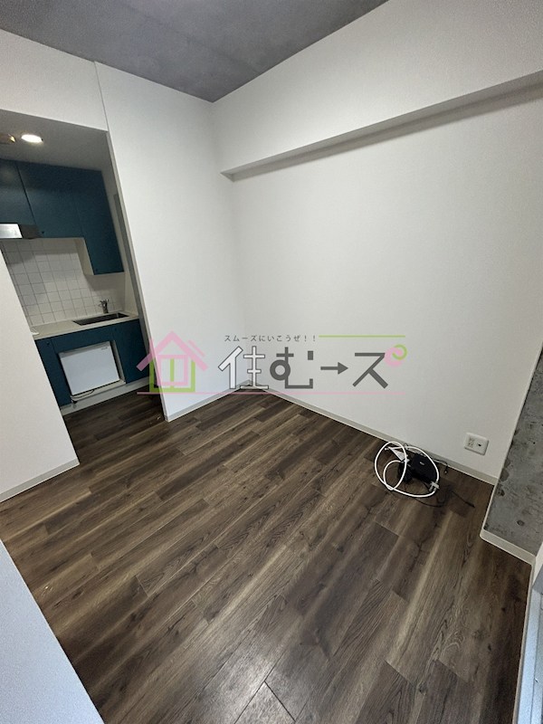 フォレスタ花園の居間写真
