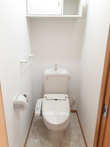 トイレ　コンパクトで使いやすいトイレです