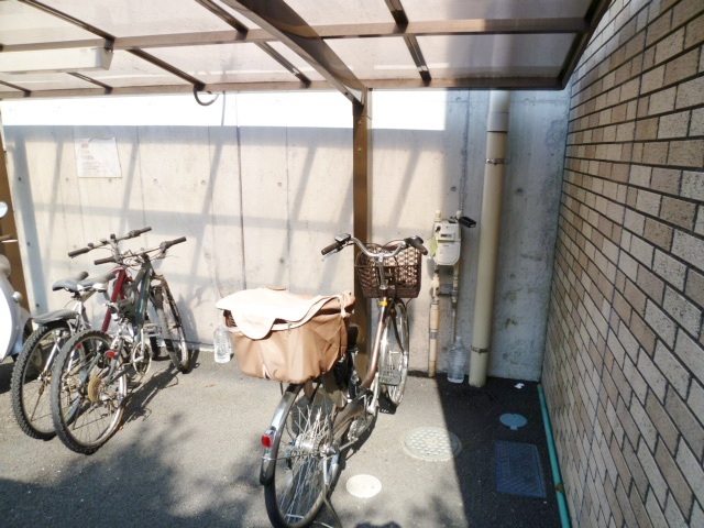 その他共有部分　★屋根付駐輪場★（空き状況・使用料等詳細はご確認下さい）