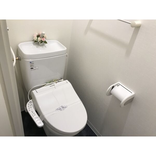 札幌市電 西線１１条駅 徒歩6分 8階建 築22年のトイレ写真