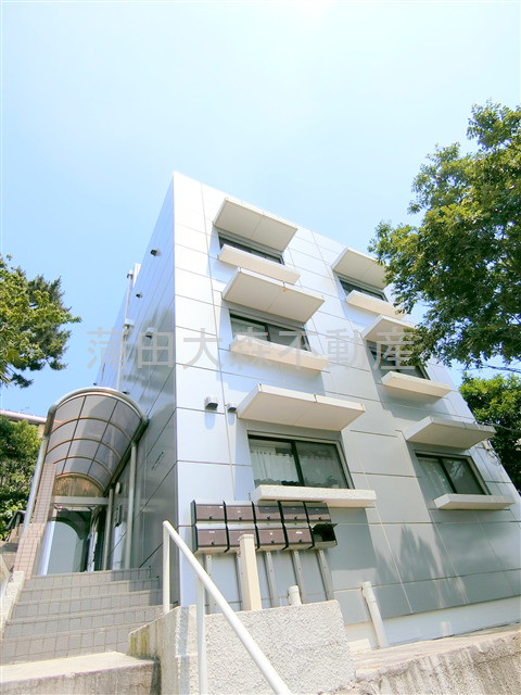 建物外観　1960年12月築　RC鉄筋コンクリート造地上4階建てリノベ
