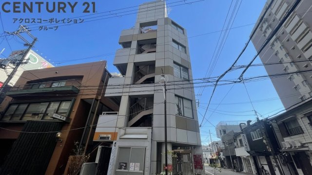 建物外観　エレベーター付きで重たい荷物があっても便利！