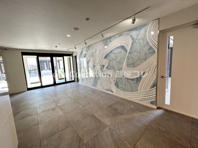 ロビー　※同物件他部屋写真 反転、色違いの場合有 現況優先