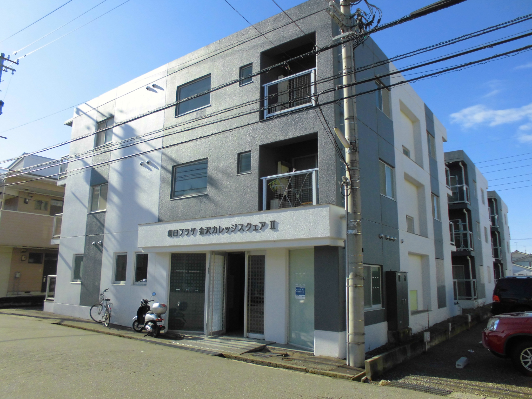 朝日プラザ金沢カレッジスクエアIIの外観写真
