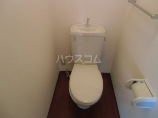 【南アルプス市下宮地のアパートのトイレ】