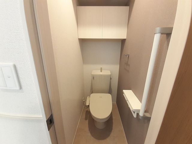 【ロブレ　オンセのトイレ】
