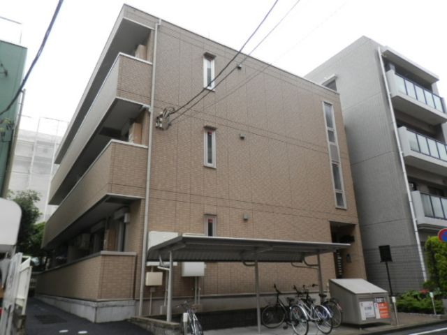 横浜市青葉区桜台のアパートの建物外観