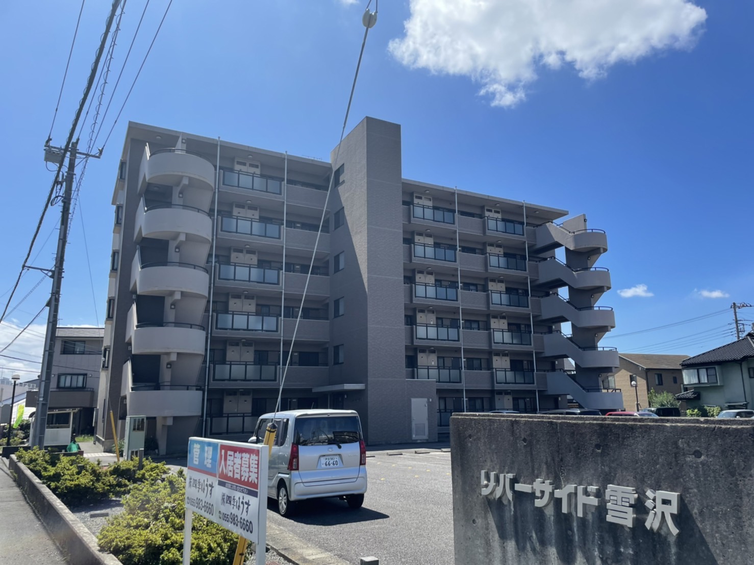 静岡県三島市谷田（マンション）の賃貸物件の外観