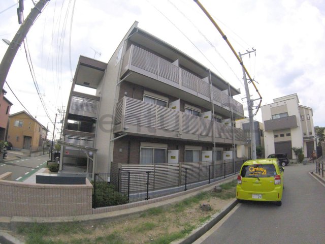 池田市石橋のマンションの建物外観