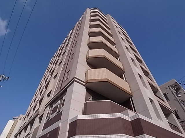 神戸市長田区松野通のマンションの建物外観